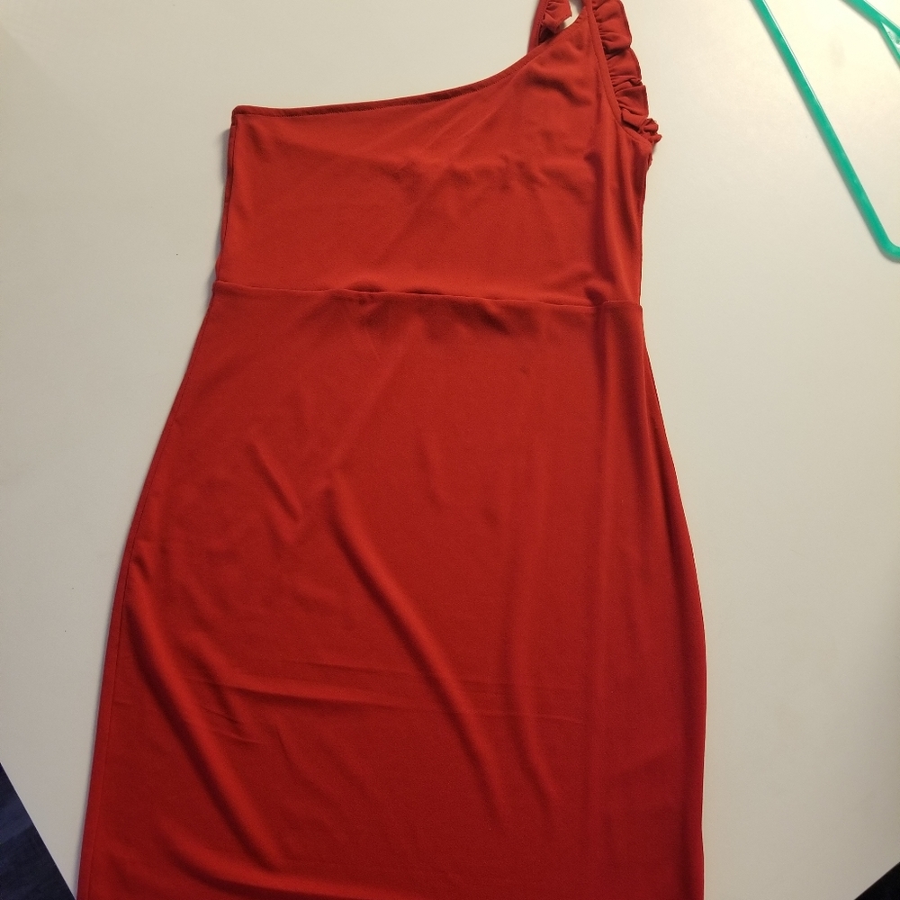 Red one shoulder fitted dress